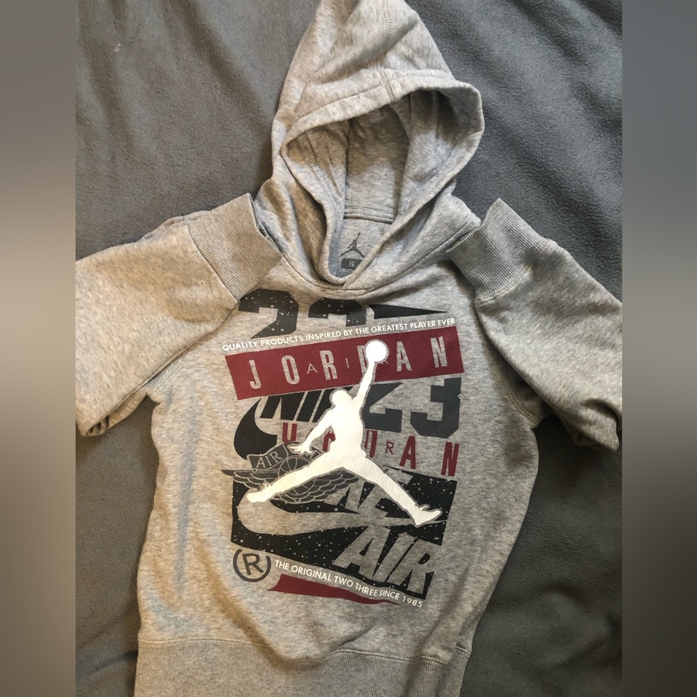 **Cozy Kids Hoodie Size Small**  
Soft, durable, and perfect for everyday style!